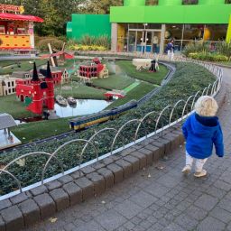Guide: Traveling to Legoland Windsor from Scotland